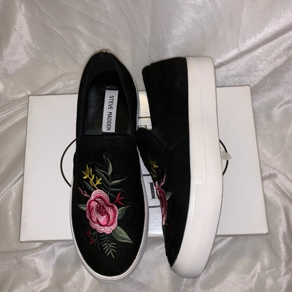 Steve Madden Embroidered Slip Ons - Picture 3 of 7